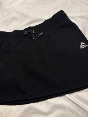 Reebok Black Athletic Skirt with Drawstring